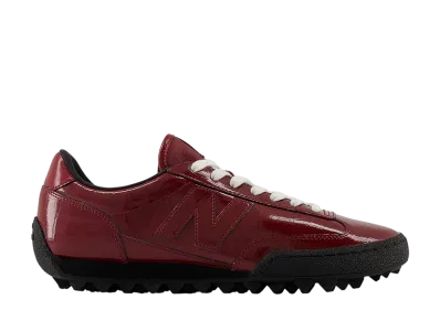New Balance Gator Run Croc Pack "Shadow Red"