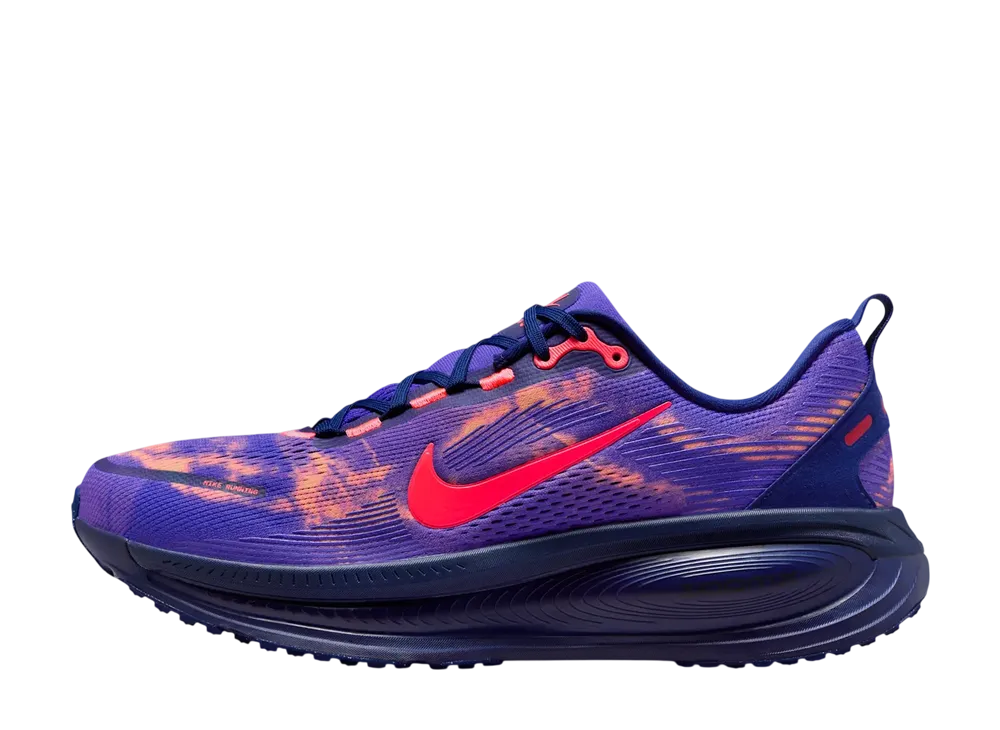 ナイキ ボメロ18 "インディゴバースト"