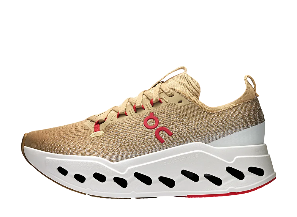 オン ウィメンズ クラウドサーファー マックス "イヤーオブザホース/チャイ/アイボリー"