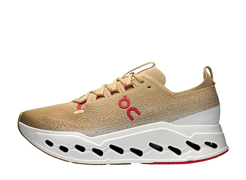 オン クラウドサーファー マックス "イヤーオブザホース/チャイ/アイボリー"