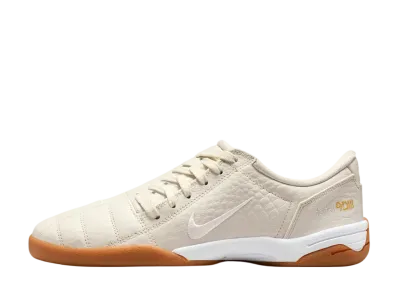 Nike Women's Total 90 3 "Light Bone/White/Gum Medium Brown/Sail"