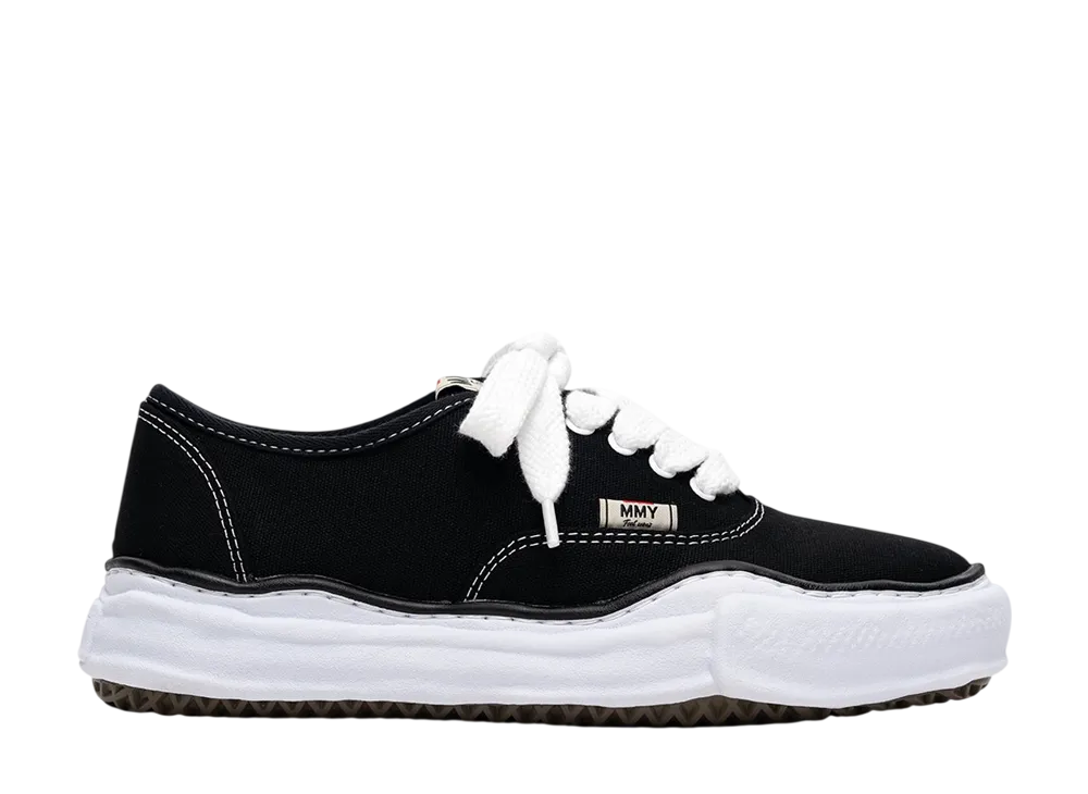 メゾンミハラヤスヒロ ベイカー OG ソール キャンバス ロートップ スニーカー "ブラック" (A02FW704)