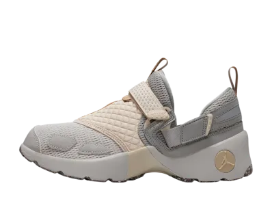 Nike Women's Jordan Trunner LX "Light Iron Ore/Enigma Stone/Hemp/Oatmeal"