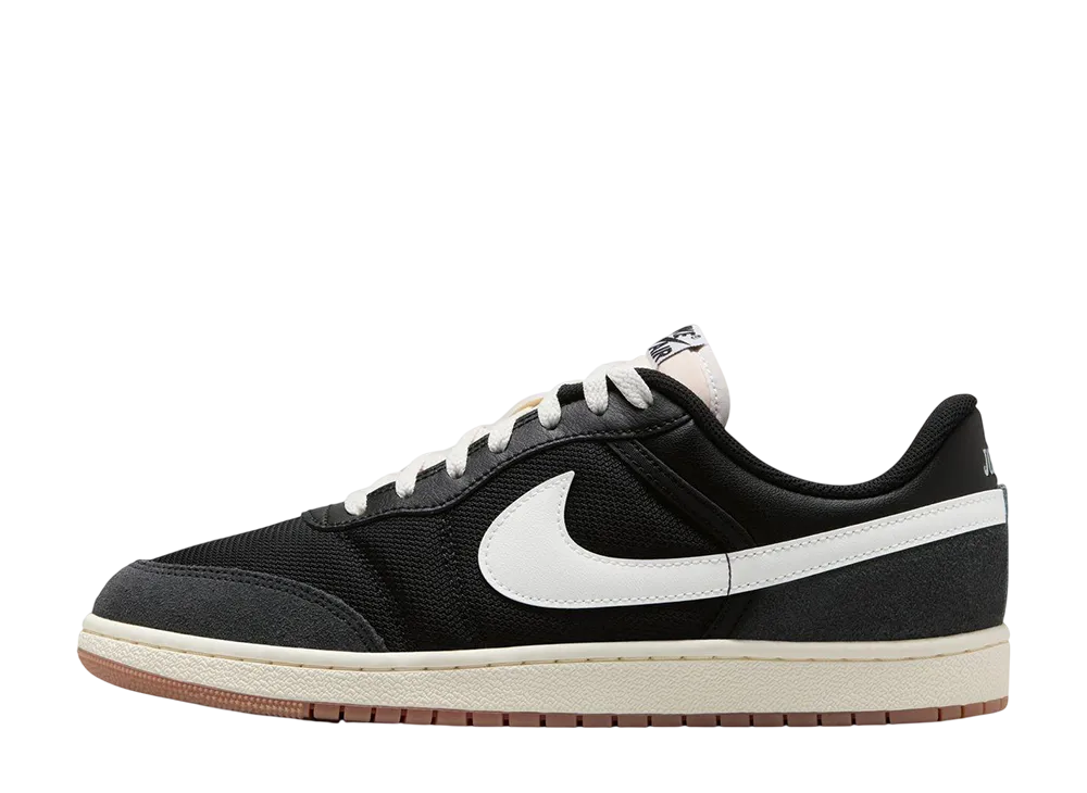 ナイキ エアジョーダン スカイライン ロー "ブラック/サミットホワイト"