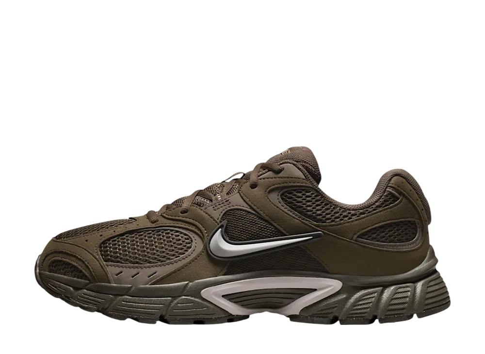 ナイキ V5 ランナー "ダークヘーゼル/ケイブストーン/カレッジグレー"