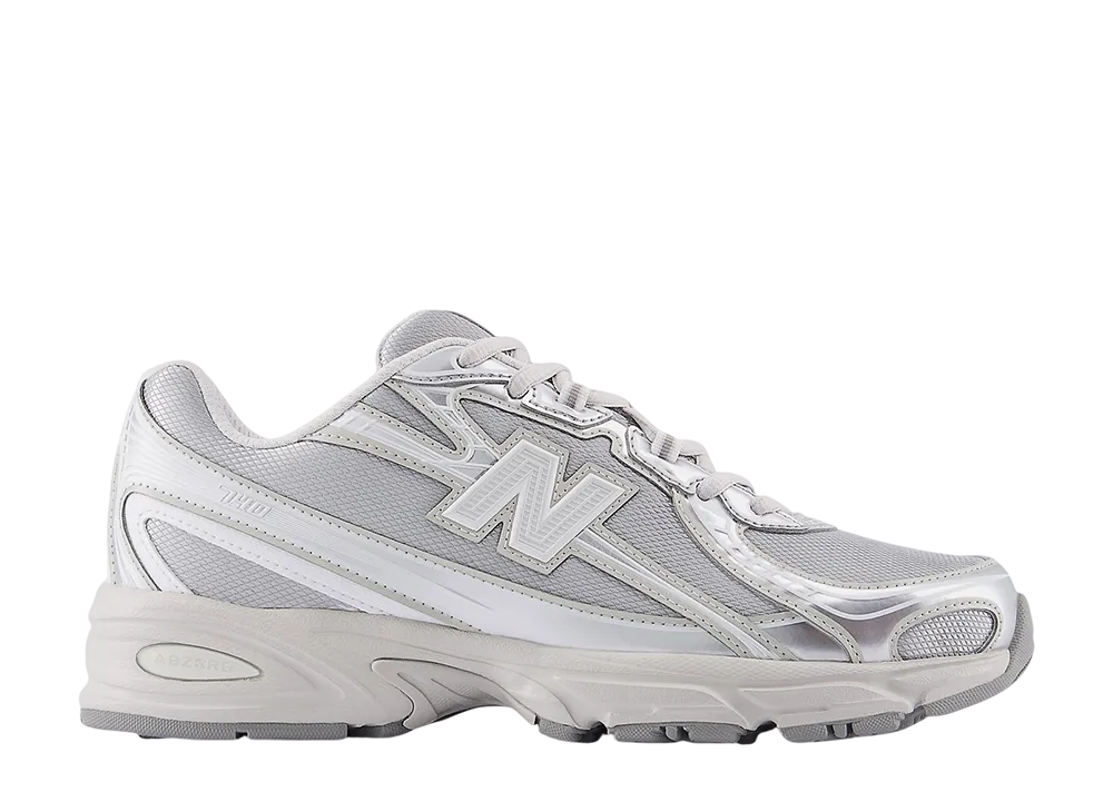 ニューバランス 740 "メタリックシルバー"