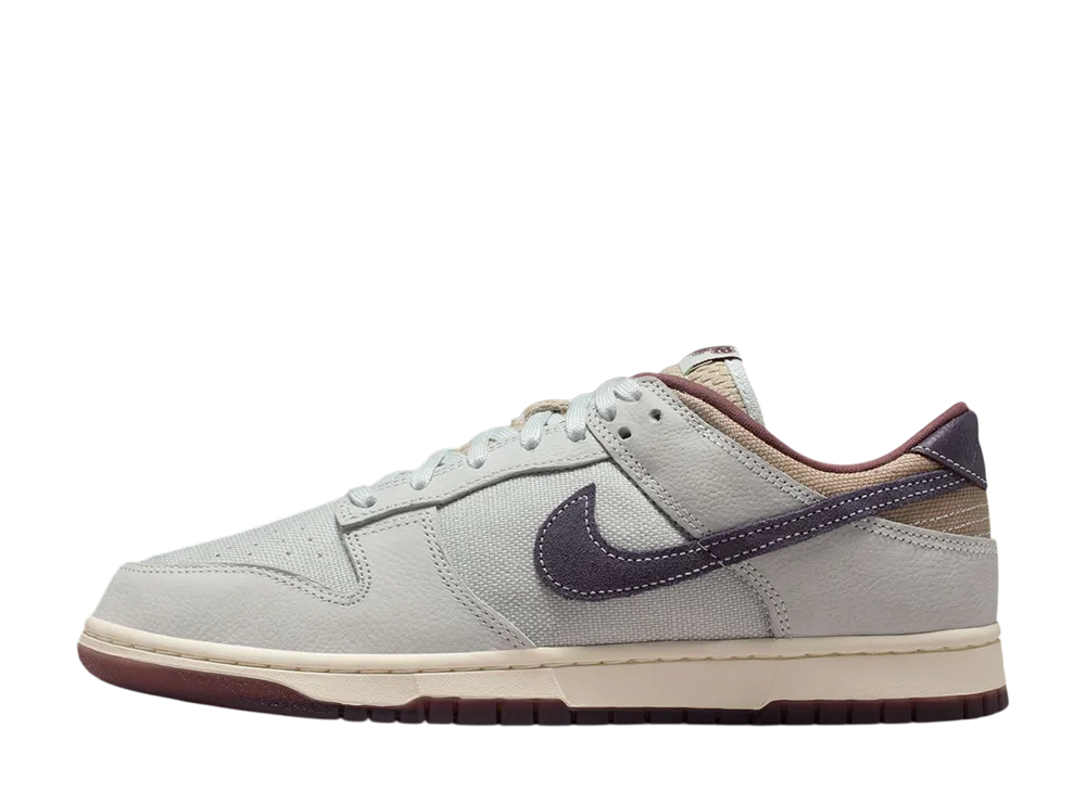 ナイキ ダンク ロー "オフホワイト/スプルースオーラ"