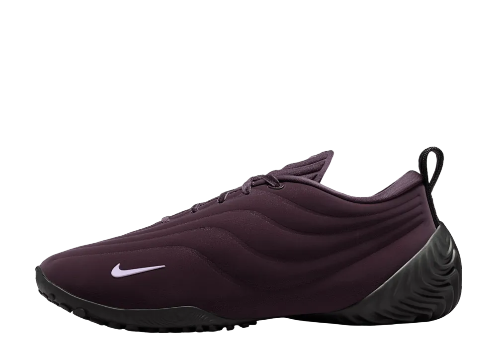 ナイキ ウィメンズ アストラ ウルトラ "ポートワイン/ブラック"