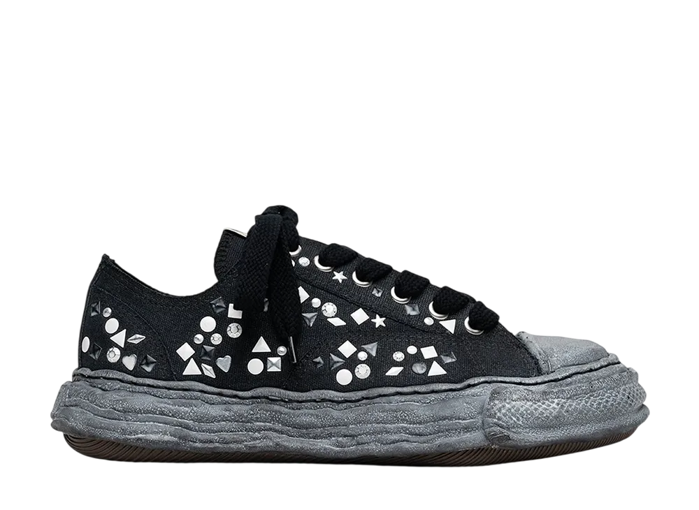 メゾンミハラヤスヒロ ピーターソン23 オリジナルソール エンブリッシュド キャンバスローカットスニーカー "ブラック/ブラック" (A16FW724)