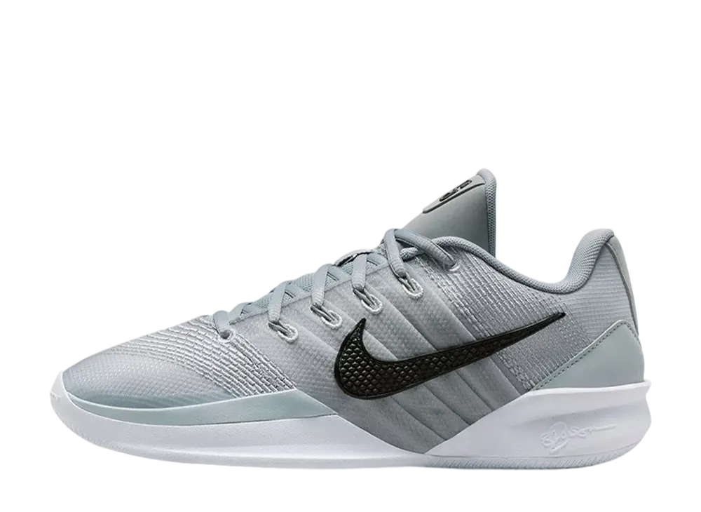 Nike Women's Sabrina 3 