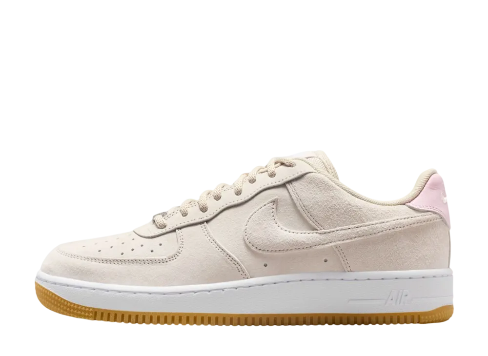 ナイキ SB エアフォース1 ロー "ライトオールウッドブラウン/ホワイト/ピンクフォーム"