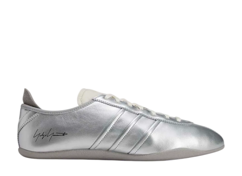 アディダス ワイスリー トーキョー "シルバーメタリック/オフホワイト"