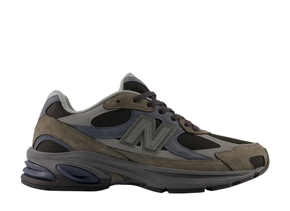 ニューバランス 2010 "トルネード"