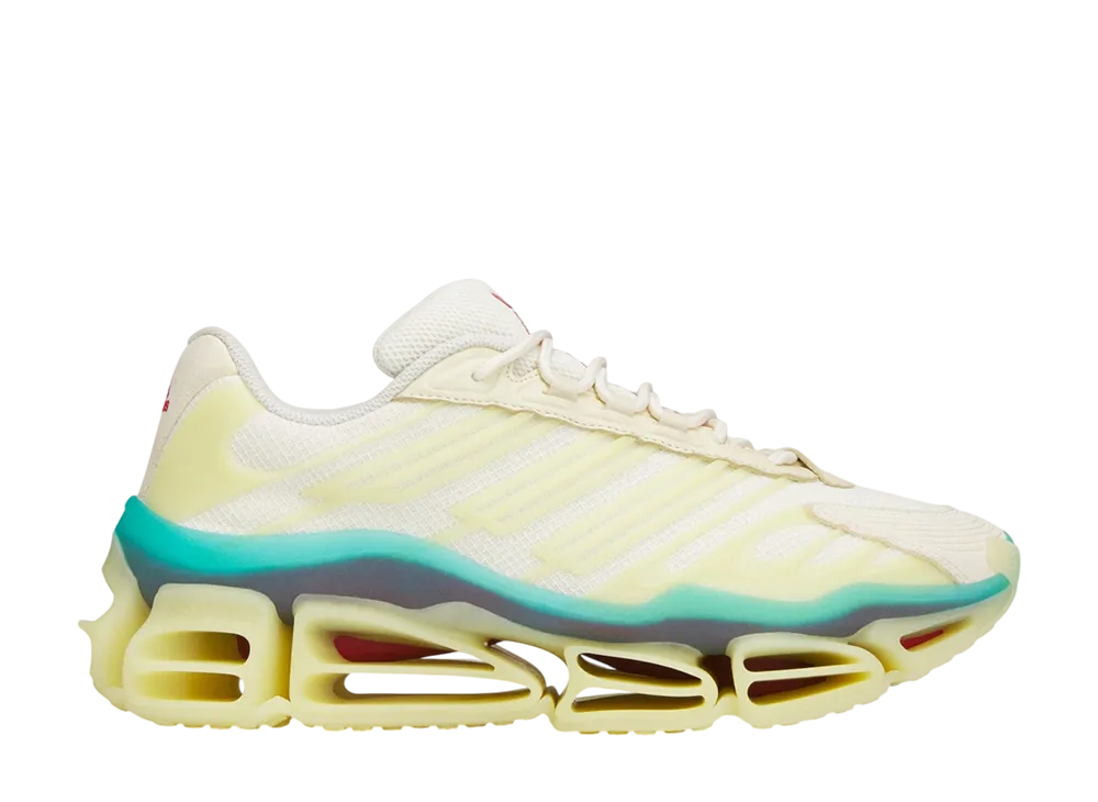 ウィリー・チャバリア × アディダス メガライド AG "クリームホワイト/ウォームバニラ"