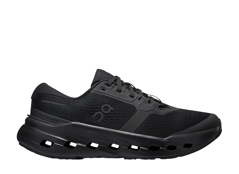 On Cloudrunner 3 "Black"