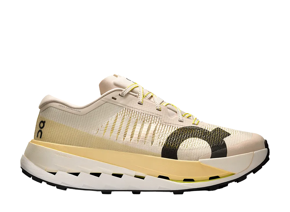 On Cloudultra Pro "Pearl/Lychee"