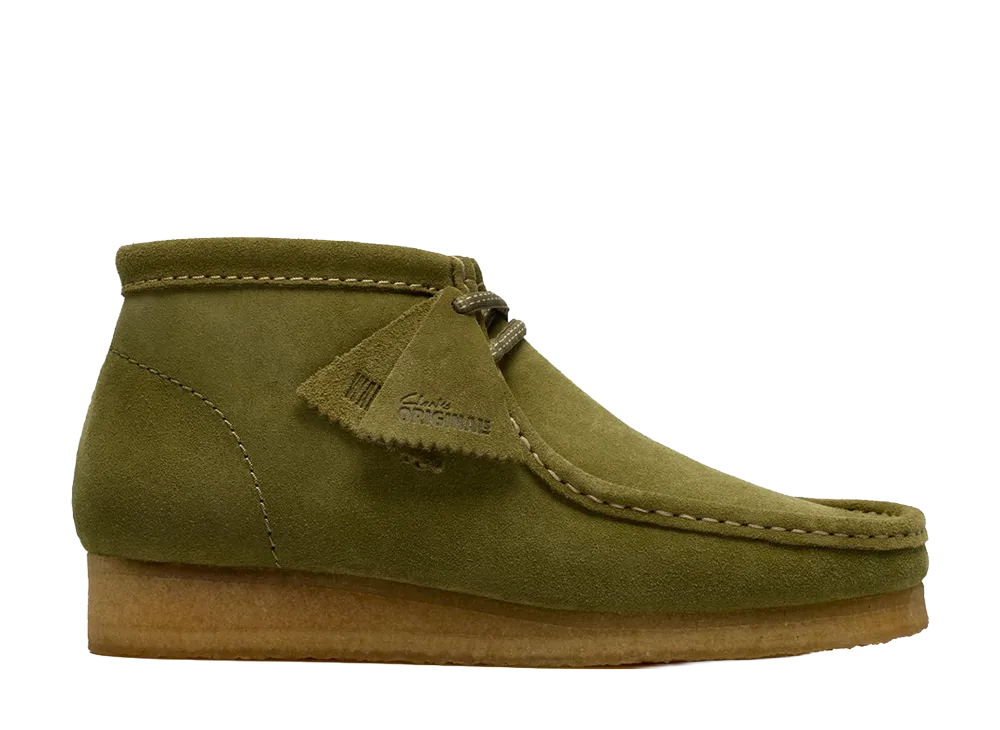 クラークス メンズ ワラビーブーツ "グリーンスエード"
