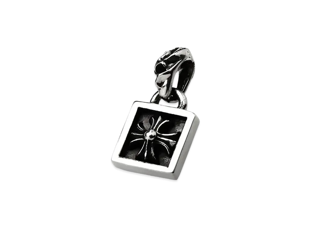 クロムハーツ フレームド CH プラス チャーム "シルバー"