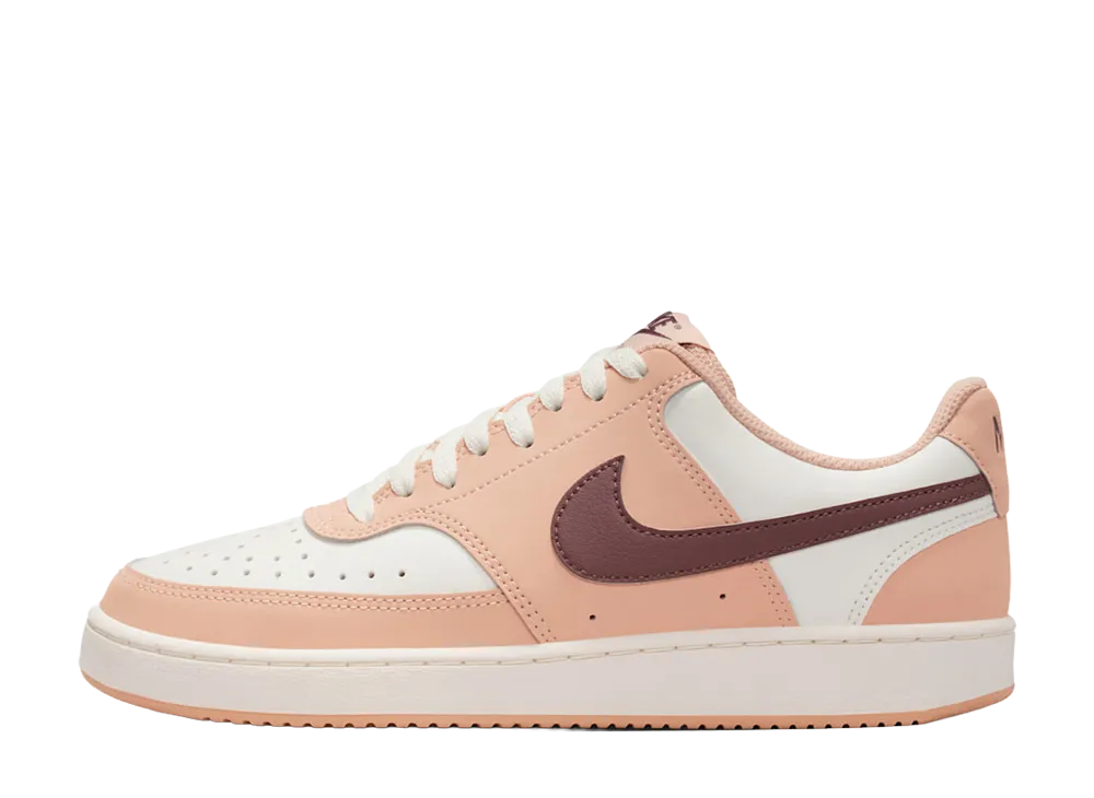 ナイキ ウィメンズ コートビジョン ロー "シマー/タトゥー/セイル"