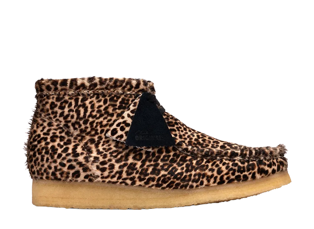 クラークス ワラビーブーツ "レオパードプリント"