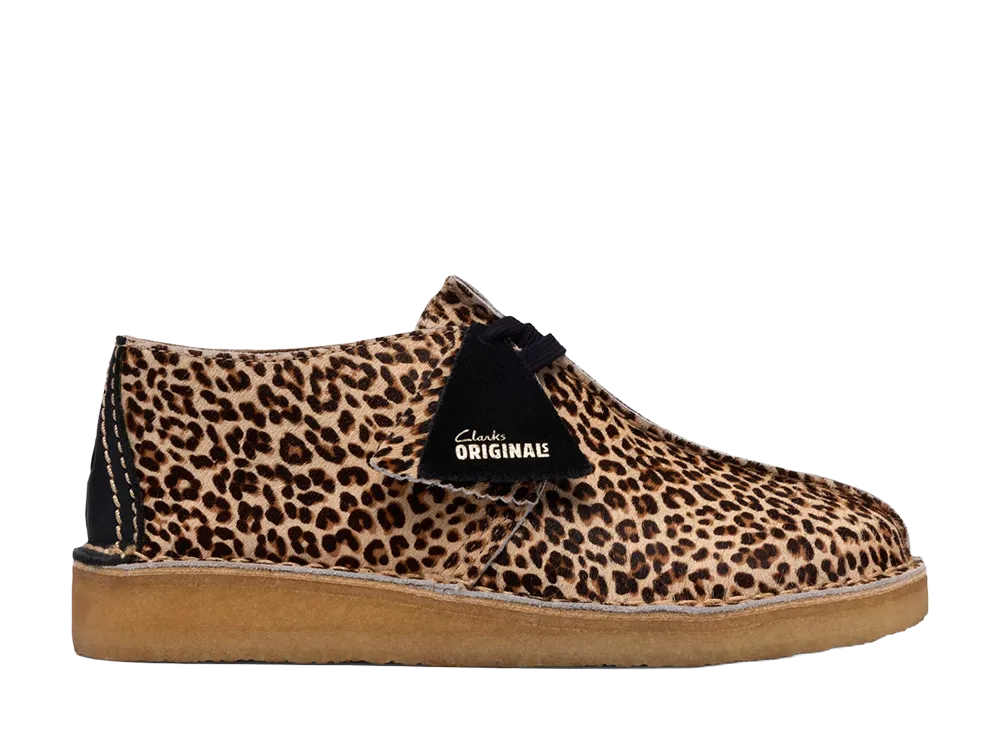クラークス ウィメンズ デザートトレック "レオパードプリント"