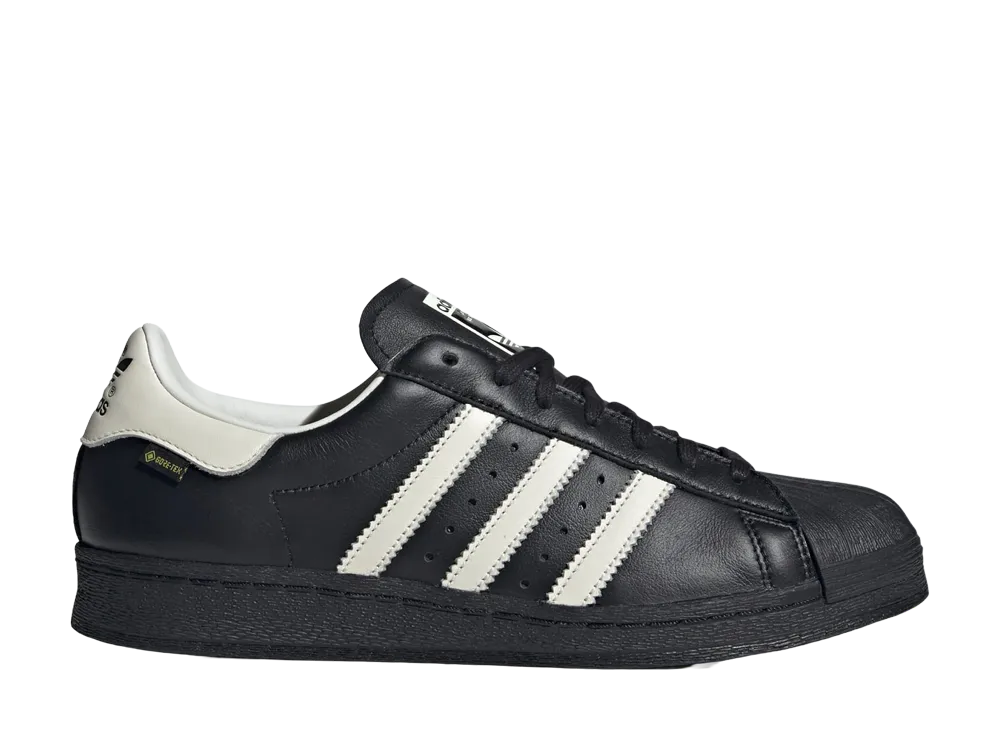 アディダス スーパースター 82 ゴアテックス "コアブラック/オフホワイト"