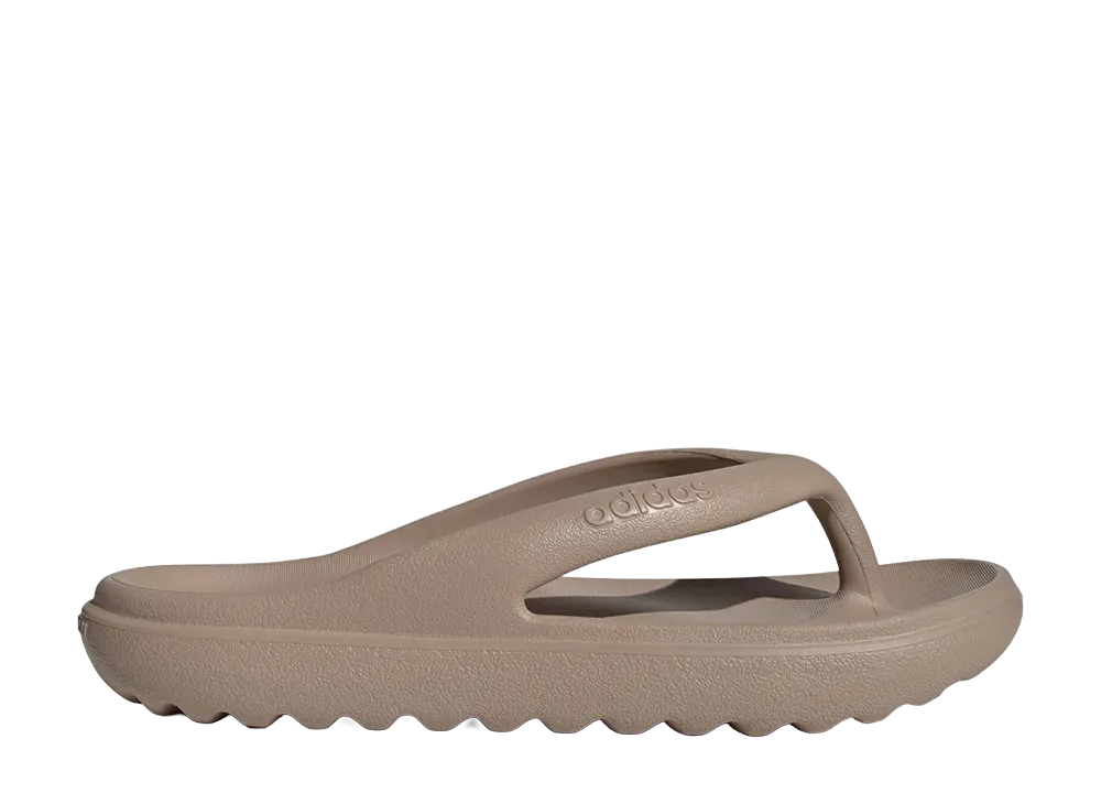 アディダス アディレッタ ルミア サンダル "トレースカーキ"