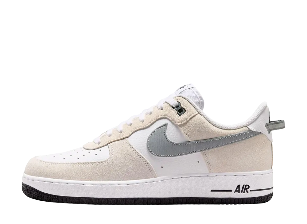 ナイキ エアフォース1 ロー 07 LV8 "ホワイト/メタリッククールグレー"