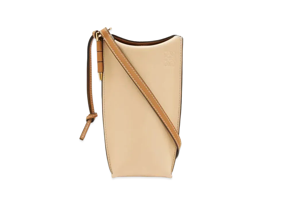 LOEWE Gate Pocket In Soft Calfskin "Dune / Vanilla"