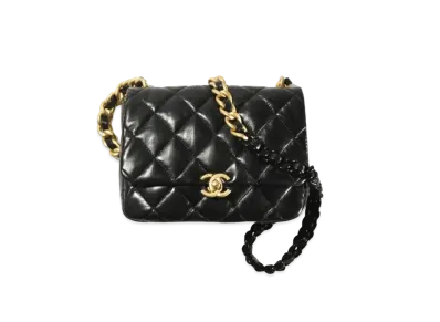 CHANEL Small Flap Bag Lambskin "Black"