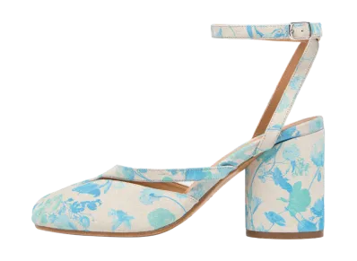 Maison Margiela Women's Tabi Sandals "White/Light Blue"