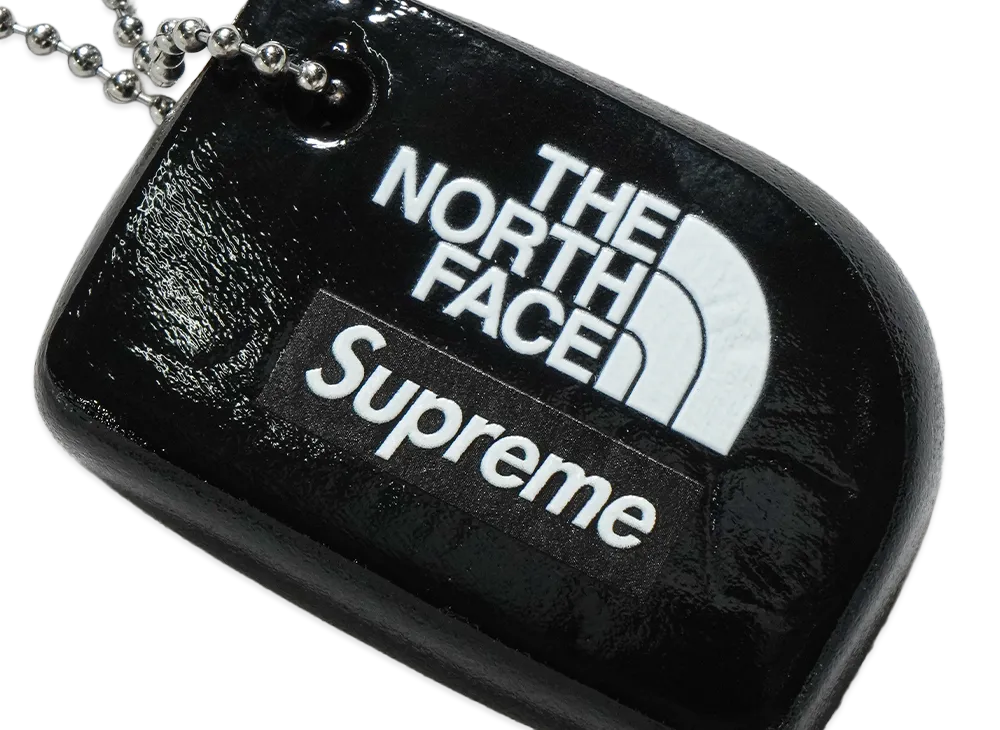 Supreme x The North Face Floating Keychain 
