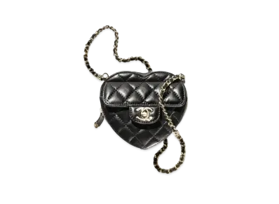 CHANEL Heart Chain Clutch Bag Lambskin "Black"