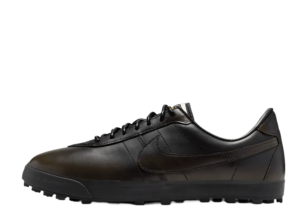 ナイキ アストログラバー "ブラック"