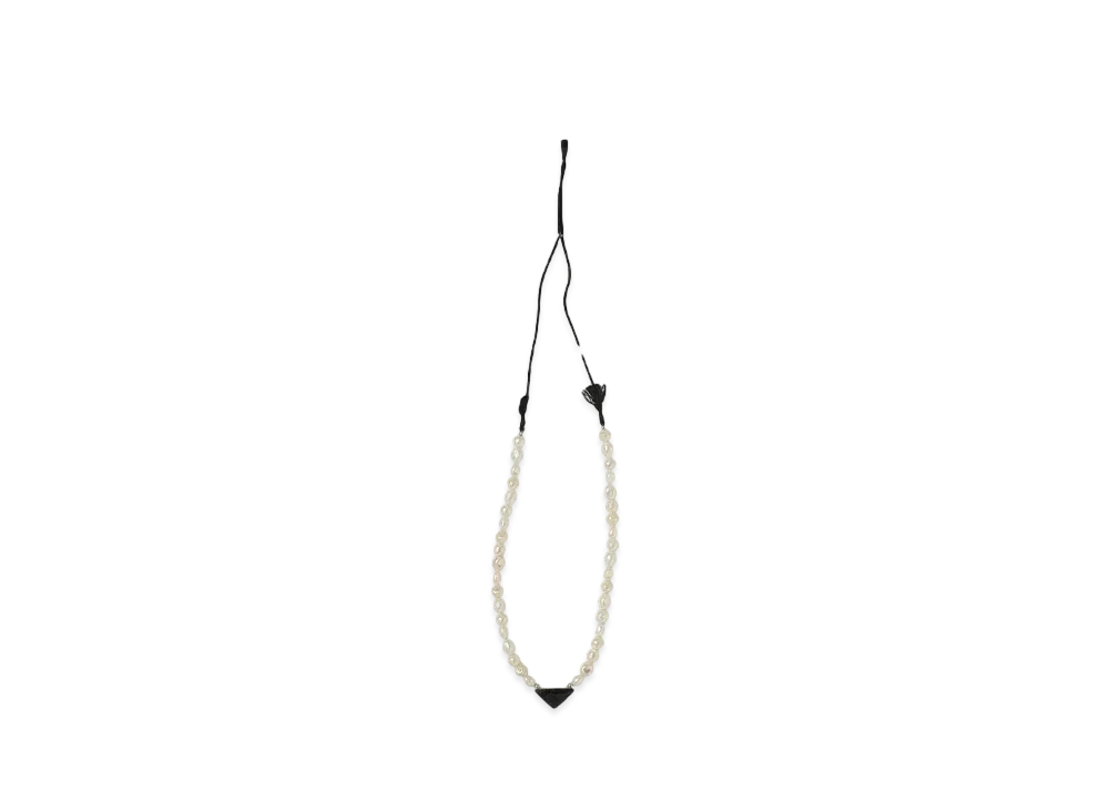 TOGA VIRILIS Triangle pearl necklace "WHITE"