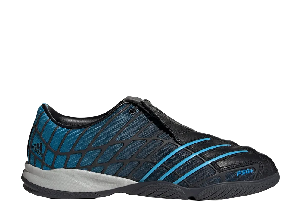 アディダス F50 サラ "コアブラック/スカイラッシュ" (キス エクスクルーシブ)