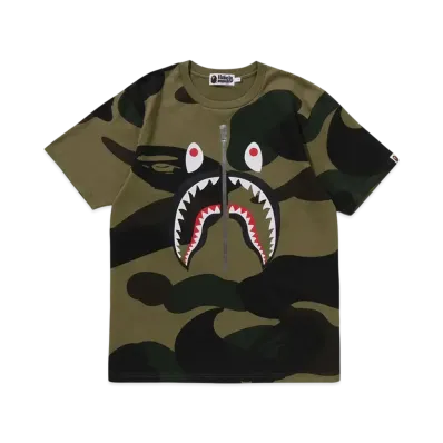 A BATHING APE Giant 1St Camo Shark Tee "Green"