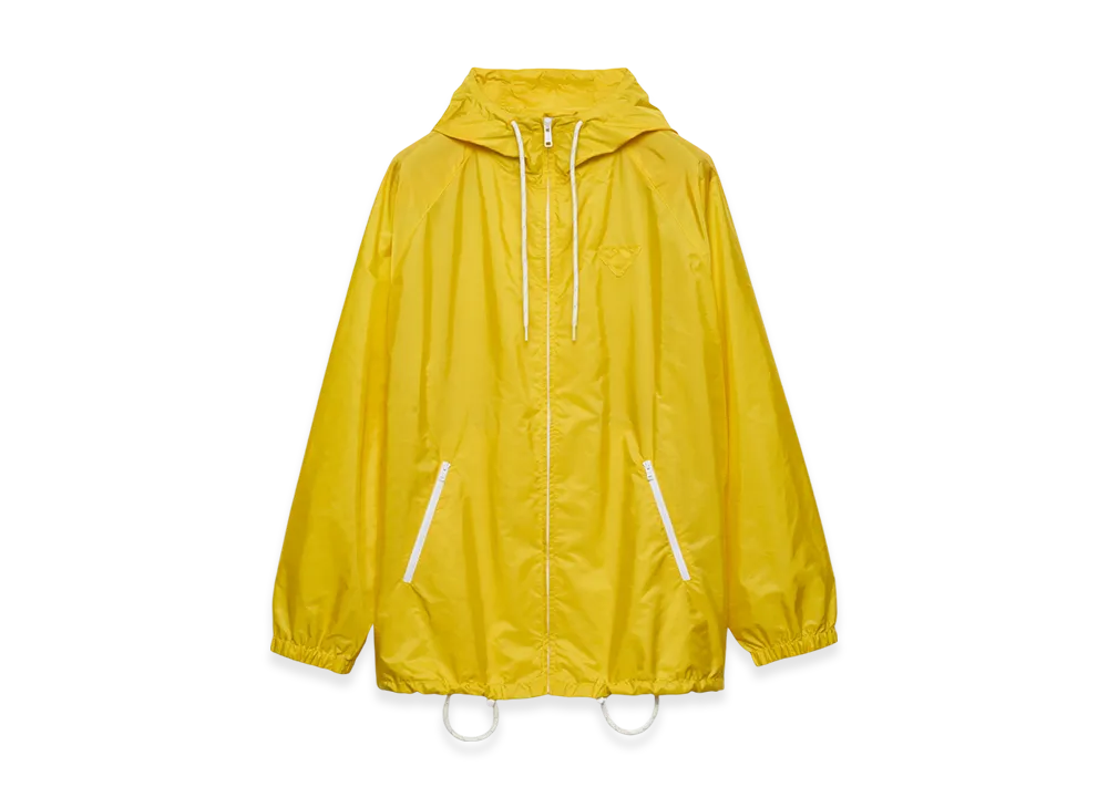 コート PRADA YELLOW RAINCOAT IN LIGHTWEIGHT RE-NYLON Prada Yellow raincoat in lightweight Re-Nylon | TheDoubleF
