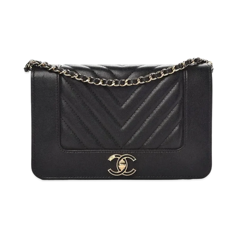 CHANEL Mademoiselle Chain Wallet