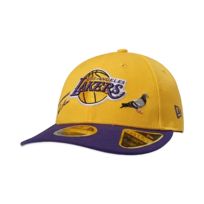 NEW ERA LP 59FIFTY STAPLE LOS ANGELES LAKERS YELLOW PURPLE VISOR