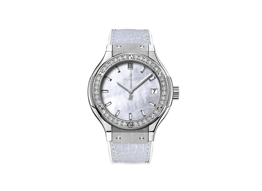 HUBLOT Classic Fusion Pearl White Diamonds 33mm