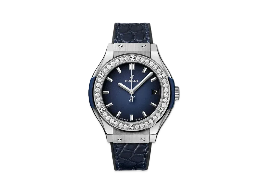 HUBLOT Classic Fusion Titanium Deep Blue Diamonds 33mm