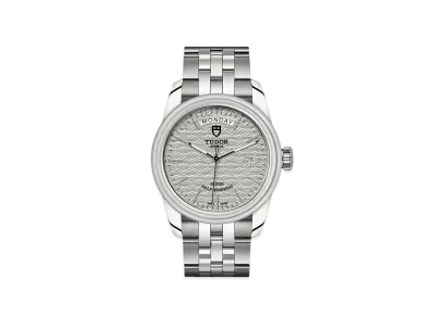 TUDOR GLAMOUR DATE + DAY