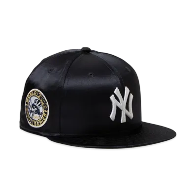 NEW ERA x MLB 59FIFTY Satin New York Yankees "Navy"