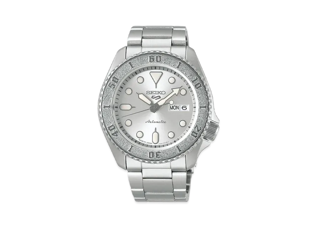 SEIKO 5 Sports Street Style SBSA063