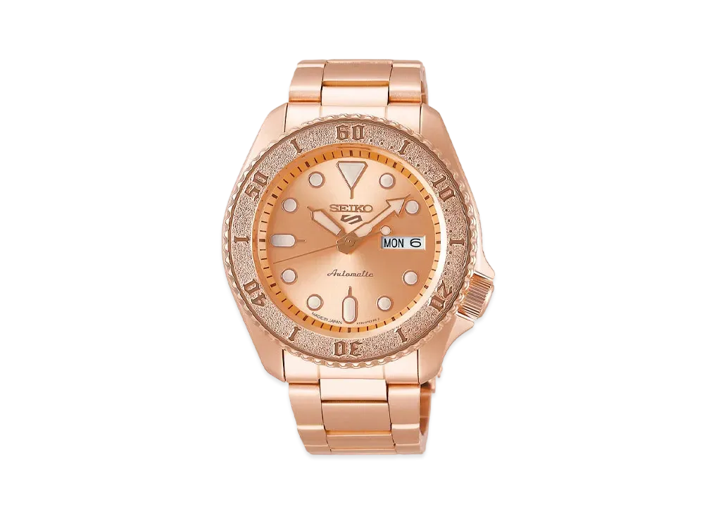 SEIKO 5 Sports Street Style SBSA064