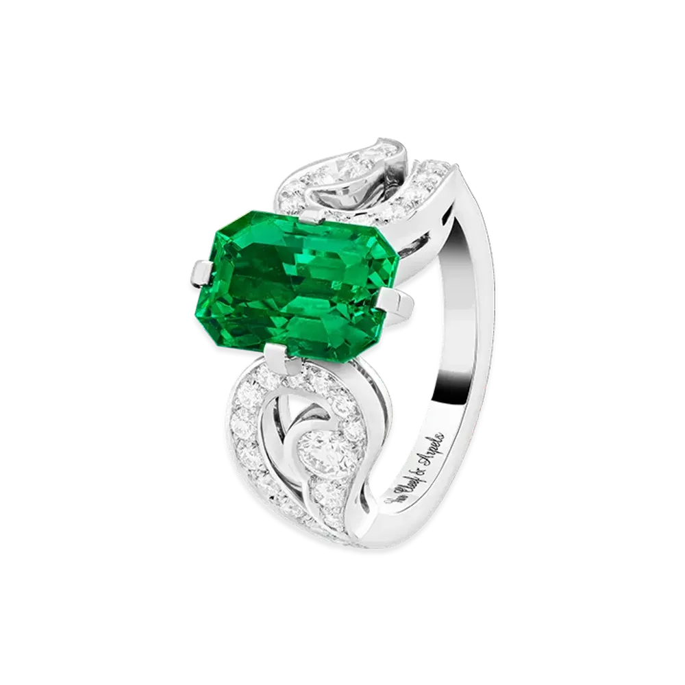 Van Cleef & Arpels Aladin solitaire emerald 3.69 carats "Platinum/Emerald/Diamond"