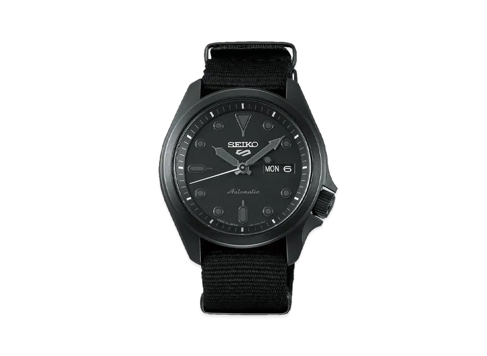 SEIKO 5 Sports Street Style SBSA059