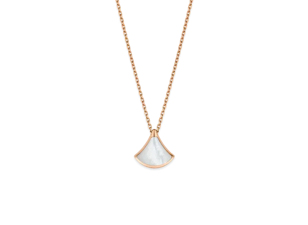 ブルガリ　ディーヴァドリーム　ネックレス　マザーオブパール ブルガリ(BVLGARI)ブルガリ ディーヴァドリーム ダイヤ