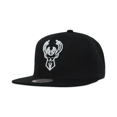 Mitchell&Ness NBA EVERGREEN BLACK WHITE SNAPBACK BUCKS "BLACK"